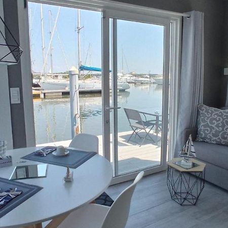 Marina Degli Estensi Floating Resort Лідо-дельї-Естензі Екстер'єр фото